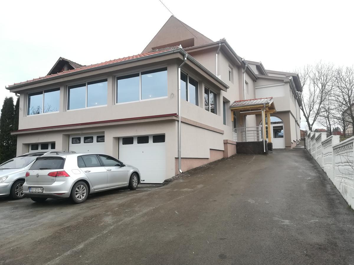 Karavan 123 Raška Dış mekan fotoğraf